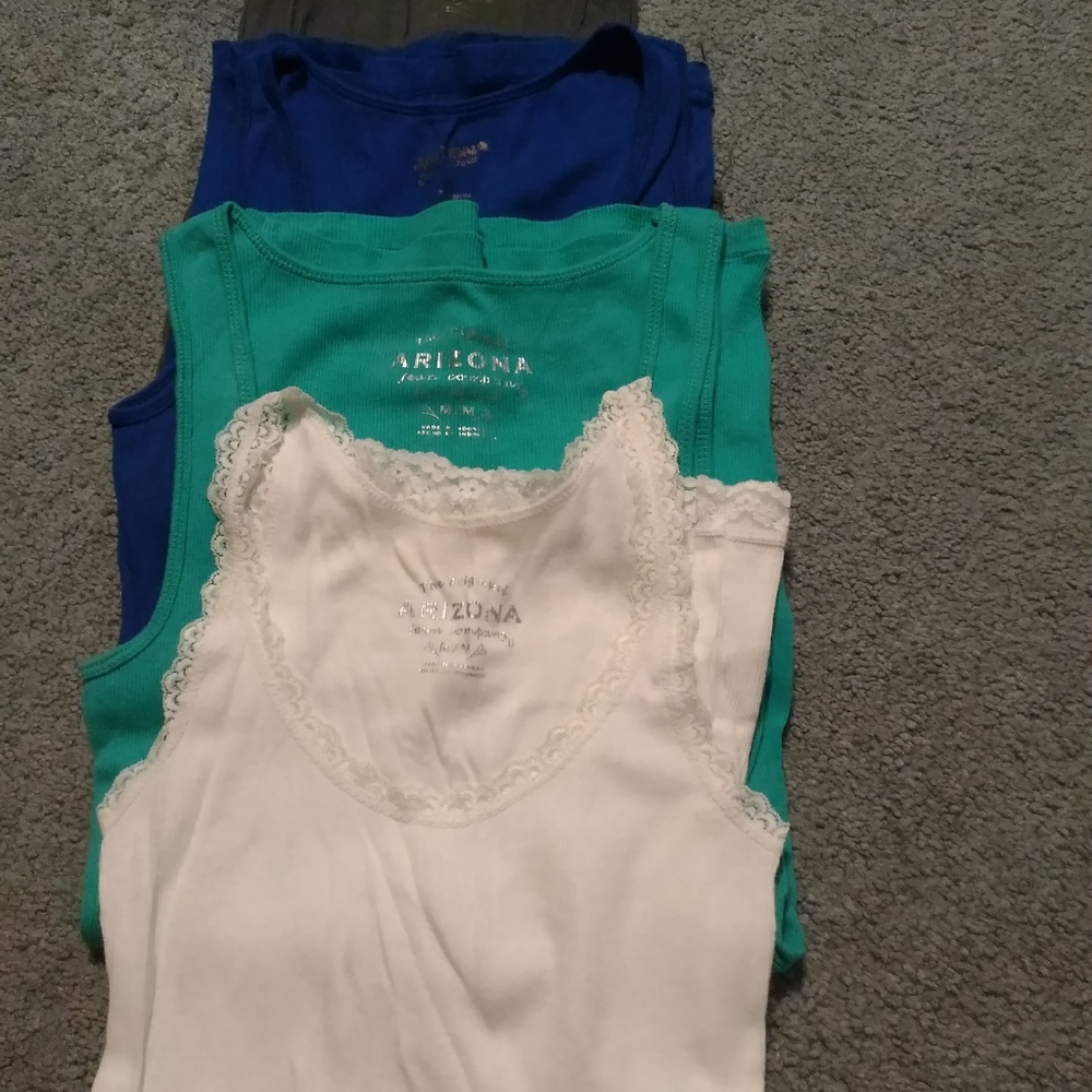 Arizona stretch rib tanks lot of 3